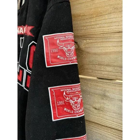 Vintage Rare Chicago Bulls NBA Championships Jacket Large Reversible *READ DES** - Picture 5 of 16